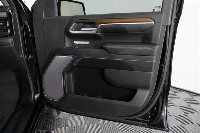 Photo of 2024 Onyx Black GMC Sierra 1500