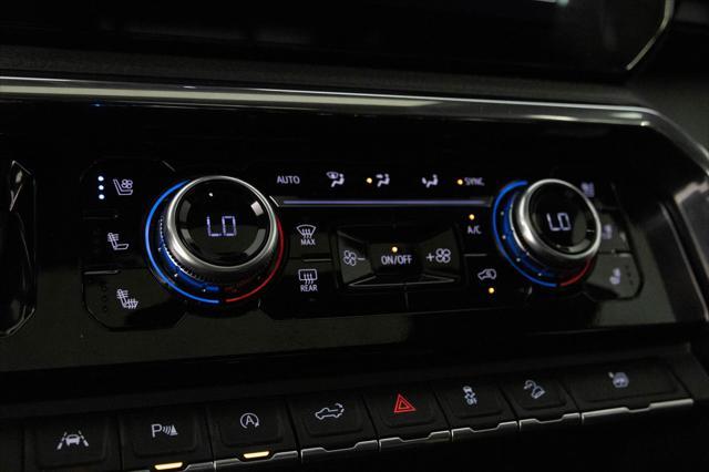 Photo of 2024 Onyx Black GMC Sierra 1500