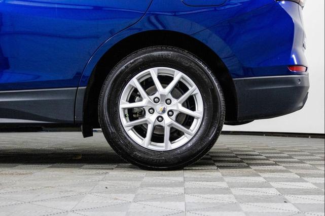 Photo of 2022 Blue Glow Metallic Chevrolet Equinox