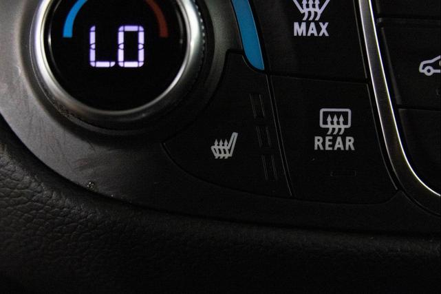 Photo of 2022 Blue Glow Metallic Chevrolet Equinox
