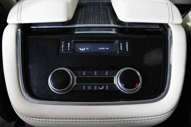 Photo of 2021 Pristine White Lincoln Navigator