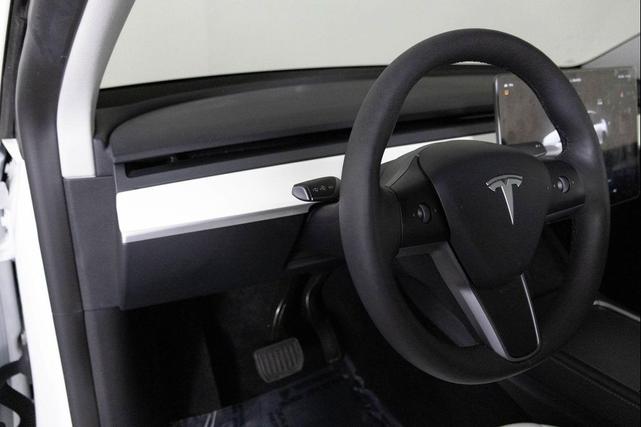 Photo of 2024 Pearl White Multi-Coat Tesla Model Y