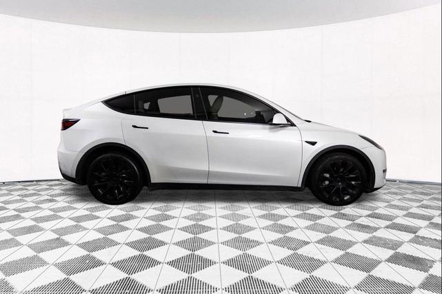Photo of 2024 Pearl White Multi-Coat Tesla Model Y