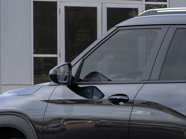 Photo of 2025 Black Metallic Chevrolet Trailblazer