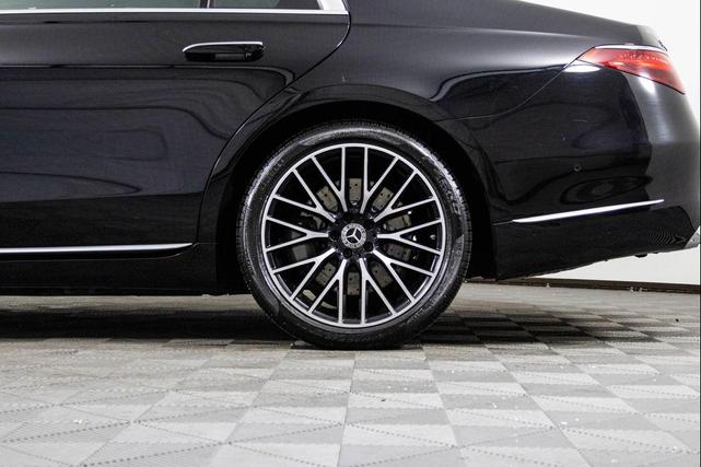 Photo of 2021 Obsidian Black Metallic Mercedes-Benz S-Class