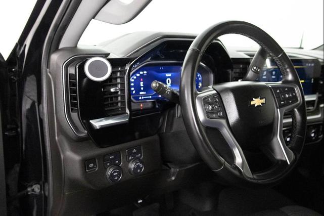 Photo of 2023 Black Chevrolet Silverado 1500