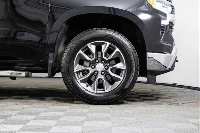 Photo of 2023 Black Chevrolet Silverado 1500