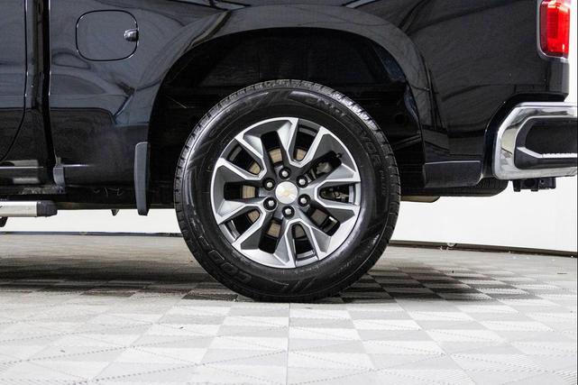 Photo of 2023 Black Chevrolet Silverado 1500