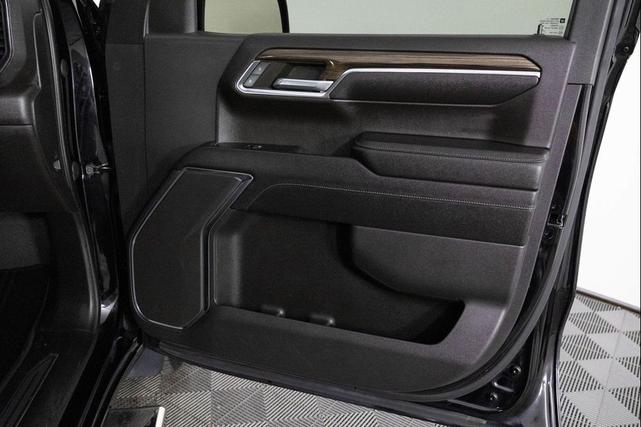 Photo of 2023 Black Chevrolet Silverado 1500