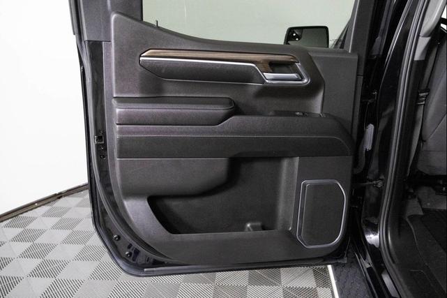 Photo of 2023 Black Chevrolet Silverado 1500