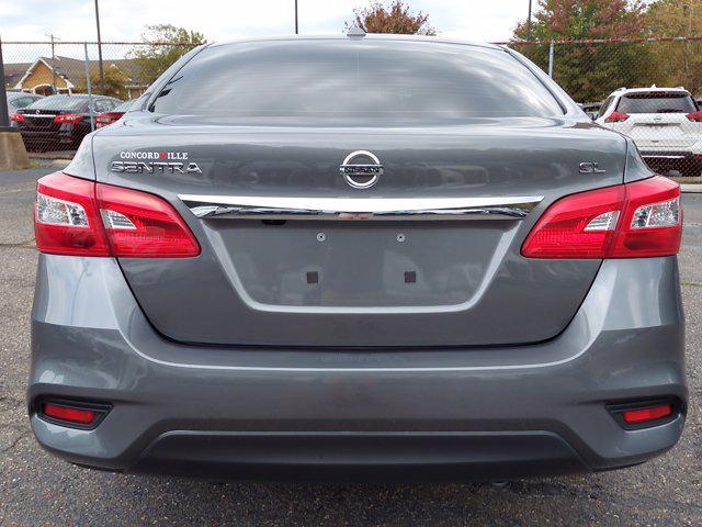 Photo of 2018 Gun Metallic Nissan Sentra
