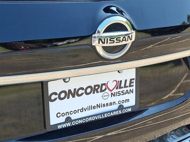 Photo of 2020 Magnetic Black Pearl Nissan Rogue