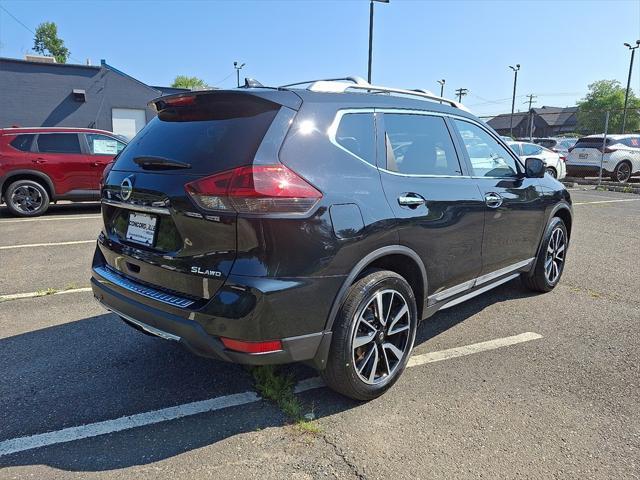 Photo of 2020 Magnetic Black Pearl Nissan Rogue