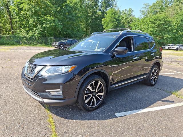 Photo of 2020 Magnetic Black Pearl Nissan Rogue