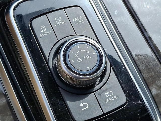 Photo of 2022 Aspen White Tricoat Nissan Armada