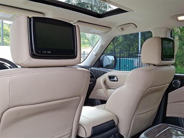 Photo of 2022 Aspen White Tricoat Nissan Armada