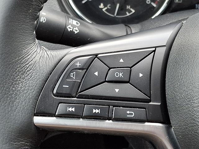 Photo of 2017 Gun Metallic Nissan Rogue
