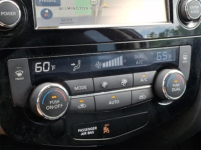Photo of 2017 Gun Metallic Nissan Rogue
