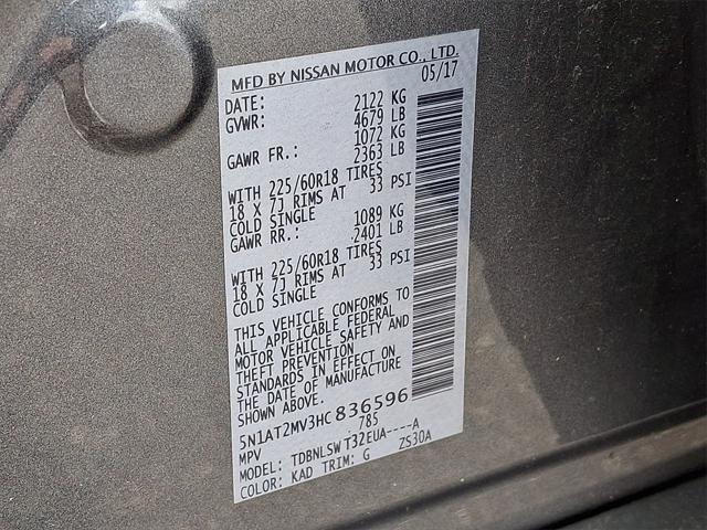 Photo of 2017 Gun Metallic Nissan Rogue