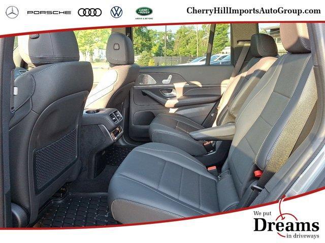 Photo of 2025 Gray Metallic Mercedes-Benz GLS 450
