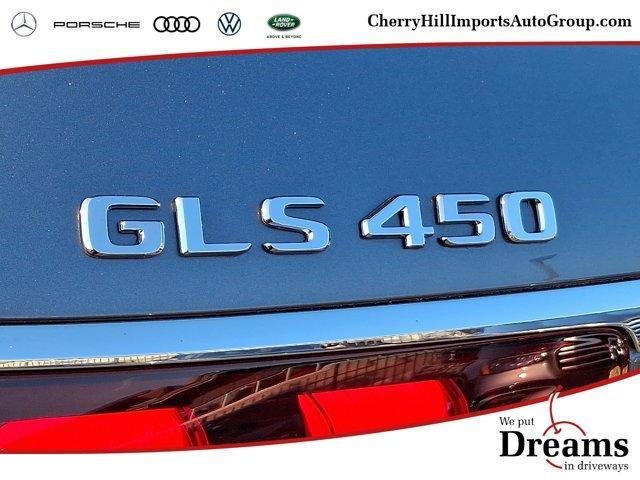 Photo of 2025 Gray Metallic Mercedes-Benz GLS 450