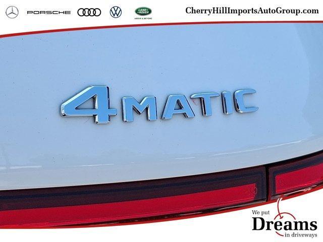 Photo of 2022 Polar White Mercedes-Benz GLB 250