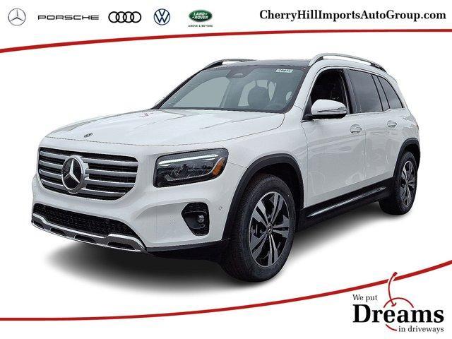 Photo of 2025 Polar White Mercedes-Benz GLB 250
