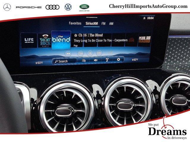 Photo of 2025 Polar White Mercedes-Benz GLB 250