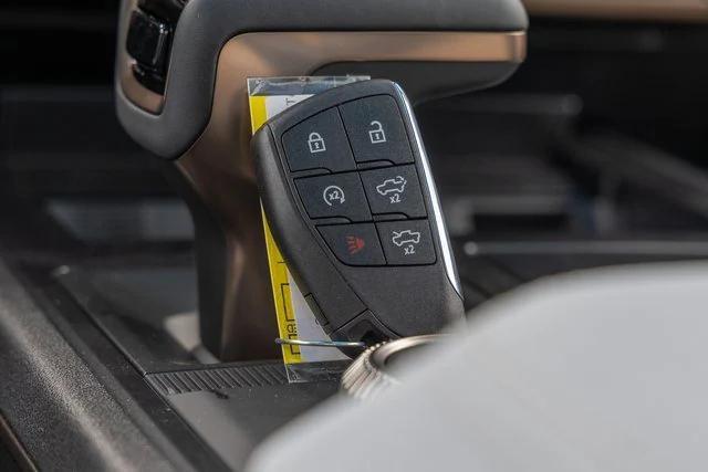 Photo of 2025 Graphite Blue Metallic GMC HUMMER EV Pickup