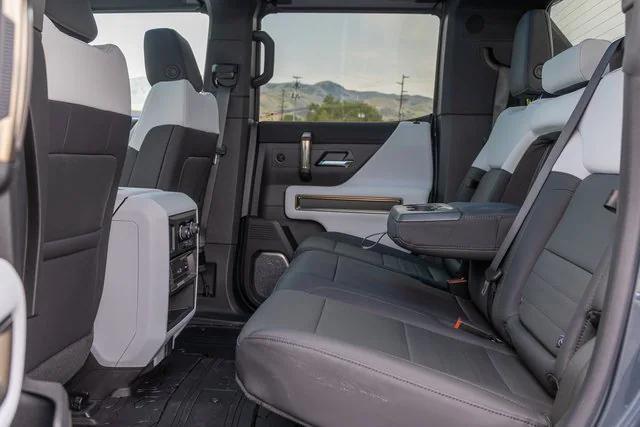 Photo of 2025 Graphite Blue Metallic GMC HUMMER EV Pickup
