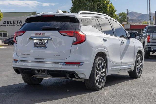 Photo of 2018 Summit White GMC Terrain