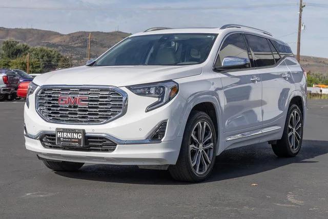Photo of 2018 Summit White GMC Terrain