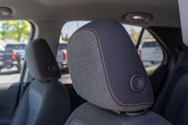 Photo of 2024 Summit White Chevrolet Equinox