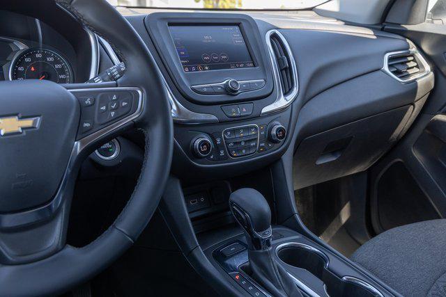 Photo of 2024 Summit White Chevrolet Equinox