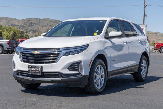 Photo of 2024 Summit White Chevrolet Equinox