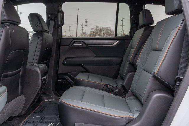 Photo of 2025 Summit White GMC Acadia
