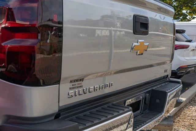Photo of 2017 Silver Ice Metallic Chevrolet Silverado 2500