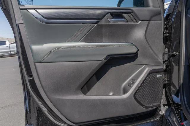 Photo of 2025 Ebony Twilight Metallic GMC Acadia