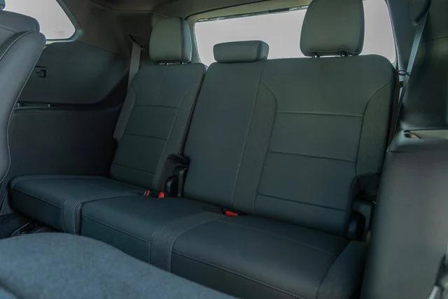 Photo of 2025 Ebony Twilight Metallic GMC Acadia