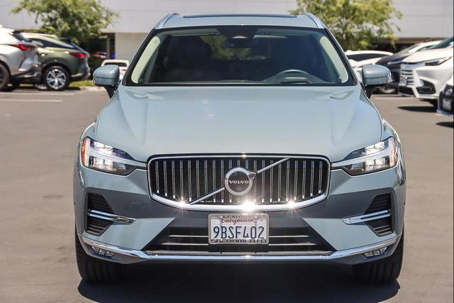 Photo of 2022 Gray Volvo XC60