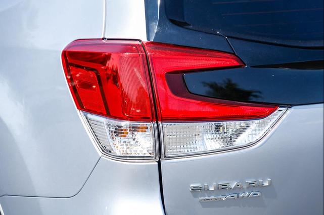 Photo of 2019 Ice Silver Metallic Subaru Forester