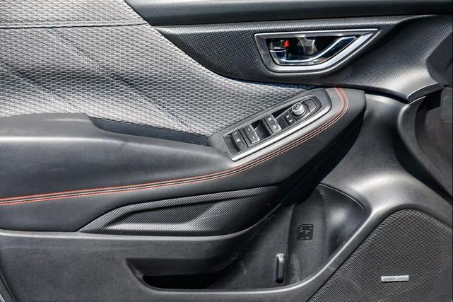 Photo of 2019 Ice Silver Metallic Subaru Forester