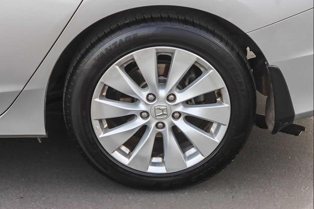 Photo of 2015 Alabaster Silver Metallic Honda Accord