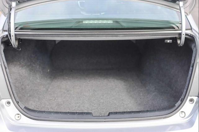 Photo of 2015 Alabaster Silver Metallic Honda Accord