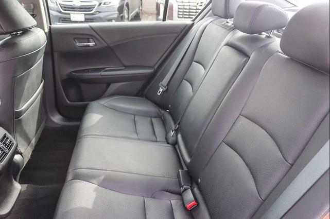 Photo of 2015 Alabaster Silver Metallic Honda Accord
