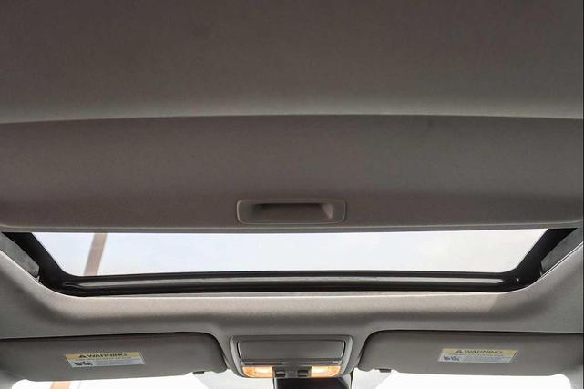 Photo of 2015 Alabaster Silver Metallic Honda Accord