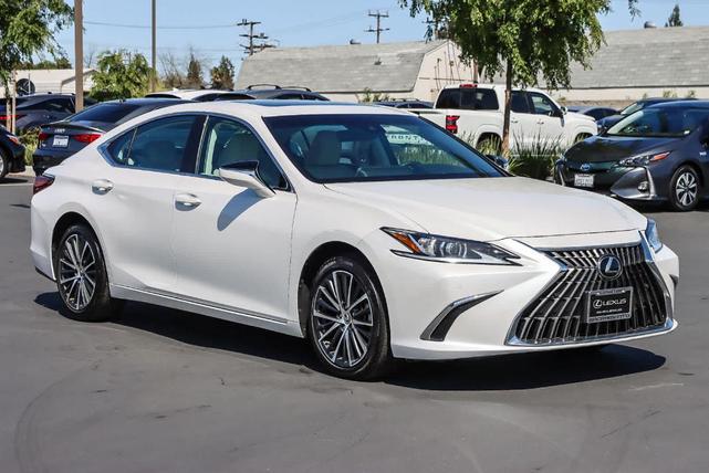 Photo of 2024 Eminent White Pearl Lexus ES 350