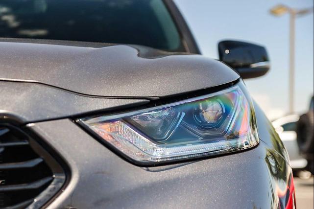 Photo of 2023 Magnetic Gray Metallic Toyota Highlander