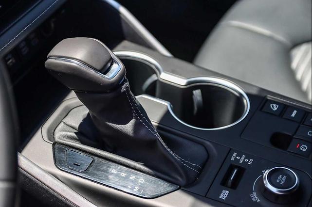 Photo of 2023 Magnetic Gray Metallic Toyota Highlander