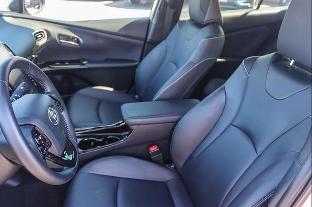 Photo of 2022 Titanium Glow Toyota Prius Prime